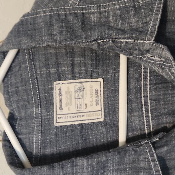 Alexander Julian Button-Down Casual  Shirt. - Picture 3 of 3